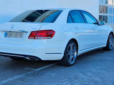 Gebraucht Mercedes E400 333 PS (244 kW) 2013 Weiß Limousine