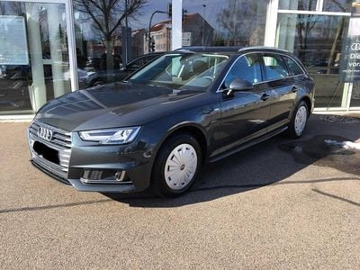 Grau Gebraucht 2018 Audi A4 Kombi | 9.850 € (Guter Preis)