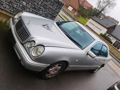 gebraucht Mercedes E280 W210Limousine