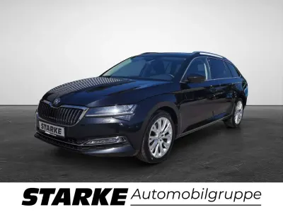 Gebraucht Skoda Superb Style 200 PS (147 kW) 2023 Schwarz (schwarzmagic perleffekt) Kombi