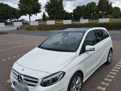 Mercedes B200
