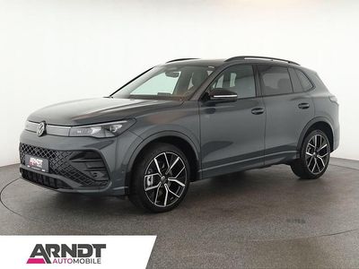 Gebraucht VW Tiguan R-line 265 PS (194 kW) 2025 Cipressinogrün SUV