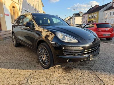 Second-hand Porsche Cayenne 239 CP (175 kW) 2010 Negru SUV