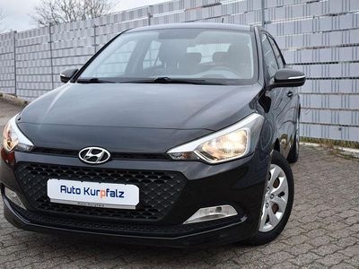 Gebraucht Hyundai i20 Active 75 PS (55 kW) 2017 Schwarz Kleinwagen
