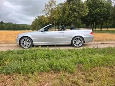 Gebraucht BMW 318 150 PS (110 kW) 2004 Silber Cabrio