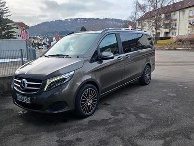 Gebraucht Mercedes V220 163 PS (119 kW) 2015 Grau Van / Kleinbus