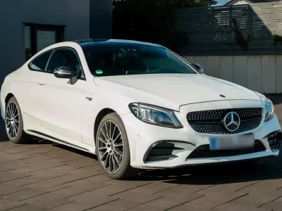 Gebraucht Mercedes C400 AMG 333 PS (244 kW) 2018 Weiß Coupé
