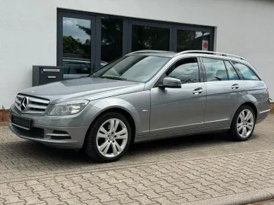 Używany Mercedes C250 Avantgarde 204 KM (150 kW) 2010 Srebrny Sedan/Limuzyna