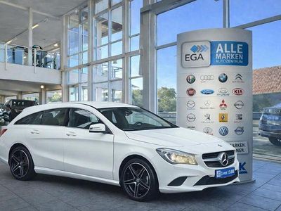 Gebraucht Mercedes CLA200 Shooting Brake 156 PS (114 kW) 2015 Weiß Kombi