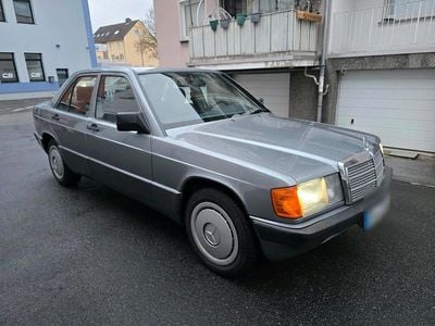 Gebraucht Mercedes 190 132 PS (97 kW) 1987 Grau Limousine