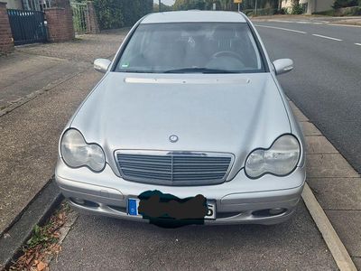 Mercedes C200