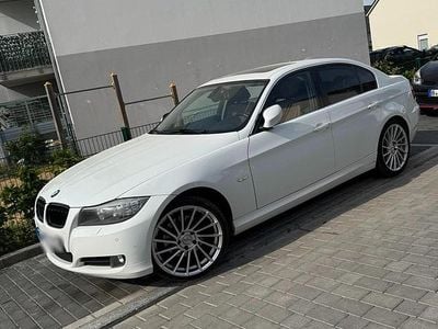 Gebraucht BMW 325 204 PS (150 kW) 2010 Weiß Limousine