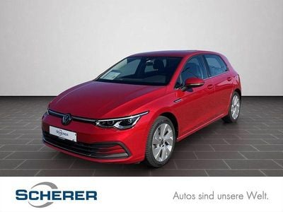 Gebraucht VW Golf VII Style 150 PS (110 kW) 2021 Kings red metallic (metallic) Limousine