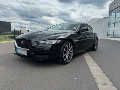 gebraucht Jaguar XE 2.0D Automatik super Zustand