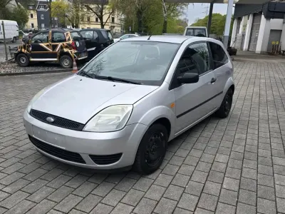 Gebraucht Ford Fiesta 2005 Silber Kleinwagen