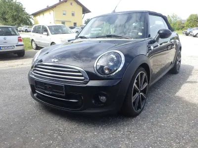 Gebraucht Mini Cooper Cabriolet 122 PS (89 kW) 2014 Midnight black metallic Cabrio
