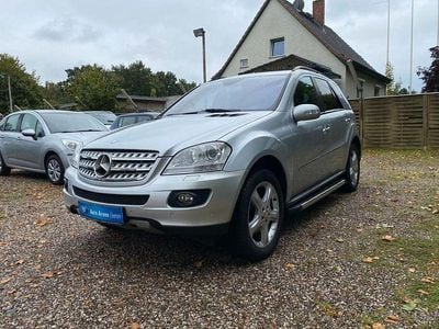 Gebraucht Mercedes ML320 224 PS (164 kW) 2007 Silber SUV