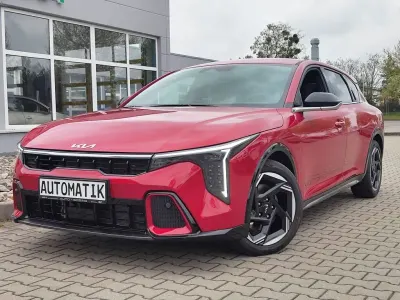 Neu Kia K4 GT-Line 116 PS (85 kW) 2026 Rot Limousine