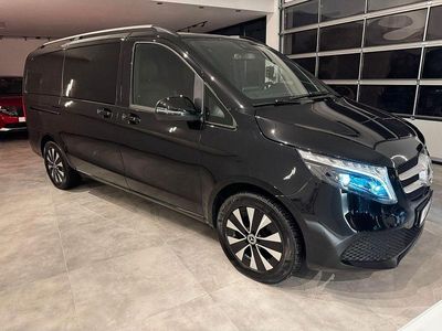 Usata Mercedes V220 190 CV (139 kW) 2024 Nero Monovolume