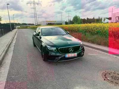 Gebraucht Mercedes E220 Style 194 PS (142 kW) 2018 Schwarz Limousine