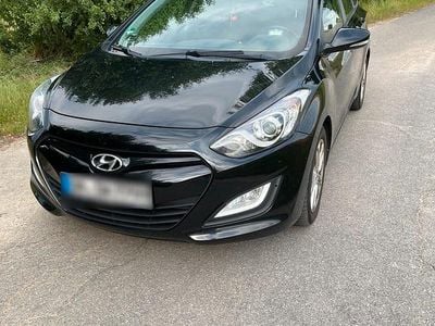 Second-hand Hyundai i30 110 CP (80 kW) 2014 Negru Break