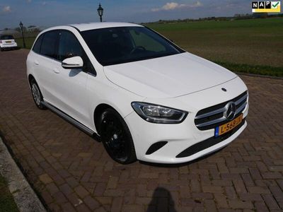 Mercedes B200