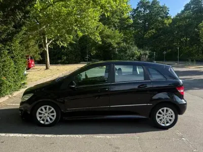 Gebraucht Mercedes B200 140 PS (102 kW) 2010 Schwarz Van / Kleinbus