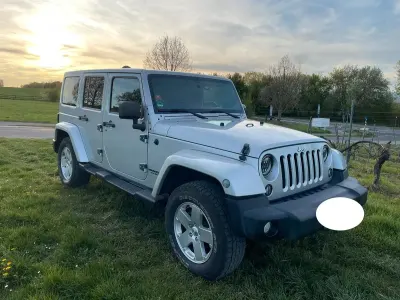 Gebraucht Jeep Wrangler Unlimited Sahara 200 PS (147 kW) 2013 Silber SUV