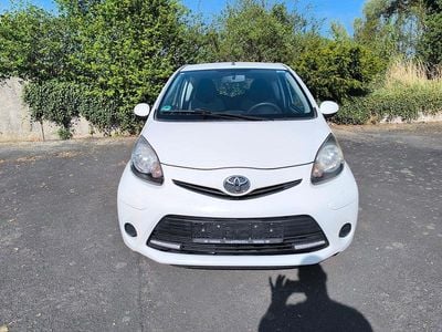 Usata Toyota Aygo 68 CV (50 kW) 2012 Bianco Utilitaria