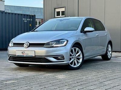 Używany VW Golf VII Highline 150 KM (110 kW) 2018 Srebrny Sedan/Limuzyna