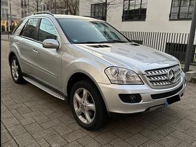 Gebraucht Mercedes ML280 190 PS (139 kW) 2006 Silber SUV