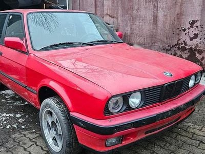 Usata BMW 316 Basis 101 CV (74 kW) 1989 Rosso Station wagon