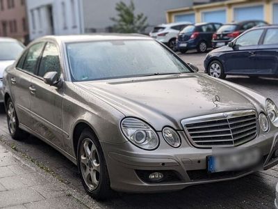 gebraucht Mercedes E200 KOMPRESSOR DYNAVIN NAVI/STANDHEIZUNG/KAMER