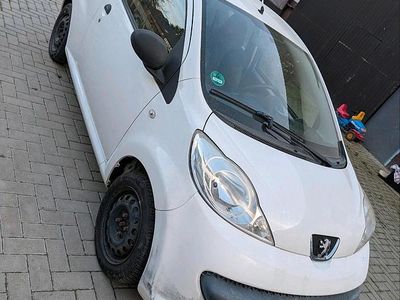 Gebraucht Peugeot 107 68 PS (50 kW) 2008 Kleinwagen
