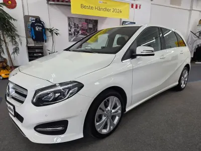 Gebraucht Mercedes B180 Urban 122 PS (89 kW) 2016 Weiß Van / Kleinbus