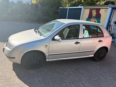 Usata Skoda Fabia 75 CV (55 kW) 2000 Argento Utilitaria