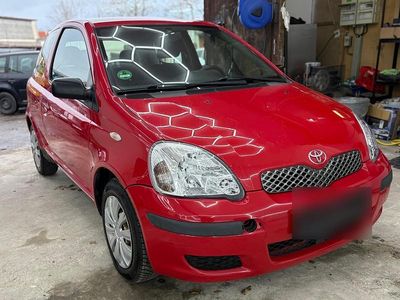 Gebraucht Toyota Yaris 65 PS (47 kW) 2005 Rot Kleinwagen