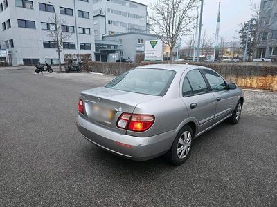 Silber Gebraucht 2004 Nissan Almera Limousine | 2.500 €