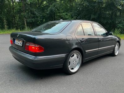 Mercedes E280