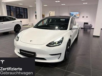 Weiß Gebraucht 2021 Tesla Model 3 Long Range RWD Limousine | 27.800 € (Etwas zu teuer)