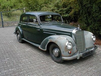 Second-hand Mercedes 220 80 CP (58 kW) 1952 Berlinǎ