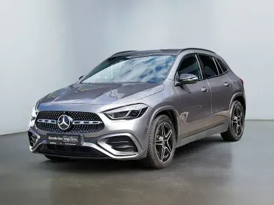 Gebraucht Mercedes GLA200 AMG 150 PS (110 kW) 2025 Grau mountaingrau (metallic) SUV