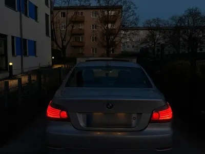 Gebraucht BMW 525 190 PS (139 kW) 2007 Silber Kombi