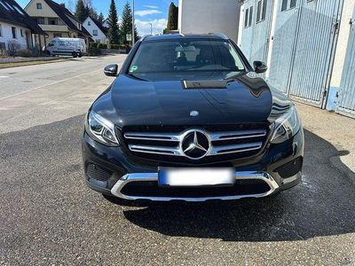 Schwarz Gebraucht 2016 Mercedes GLC220 SUV | 22.499 € (Fairer Preis)