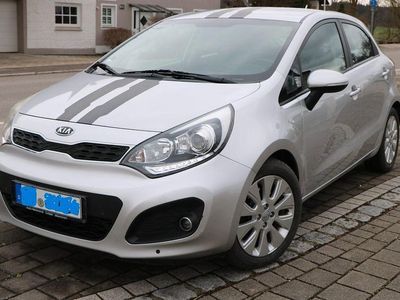 Gebraucht Kia Rio FIFA World Cup Edition 90 PS (66 kW) 2012 Silber Limousine