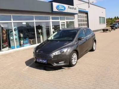 Gebraucht Ford Focus Titanium 125 PS (91 kW) 2017 Magneticgrau (metallic) Limousine