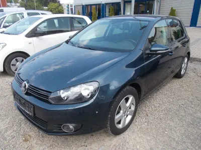 Gebraucht VW Golf VI Team 105 PS (77 kW) 2011 Blau Limousine