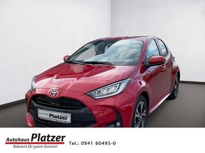 Neu Toyota Yaris Hybrid 92 PS (67 kW) 2025 Rot Kleinwagen