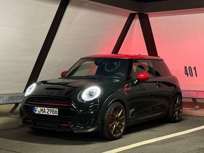 Second-hand Mini John Cooper Works 231 CP (169 kW) 2017 Verde Hatchback