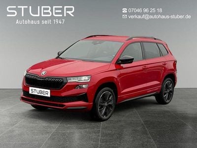 Velvetrot metallic Neu 2025 Skoda Karoq SportLine SUV | 35.990 € (Fairer Preis)